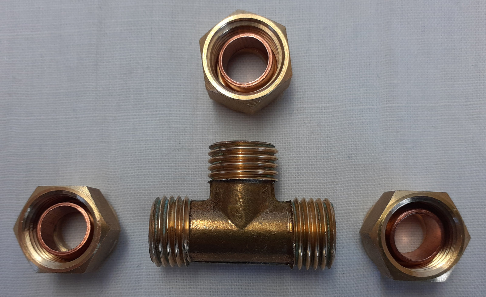 Gas Compression Equal T Piece 5/16"